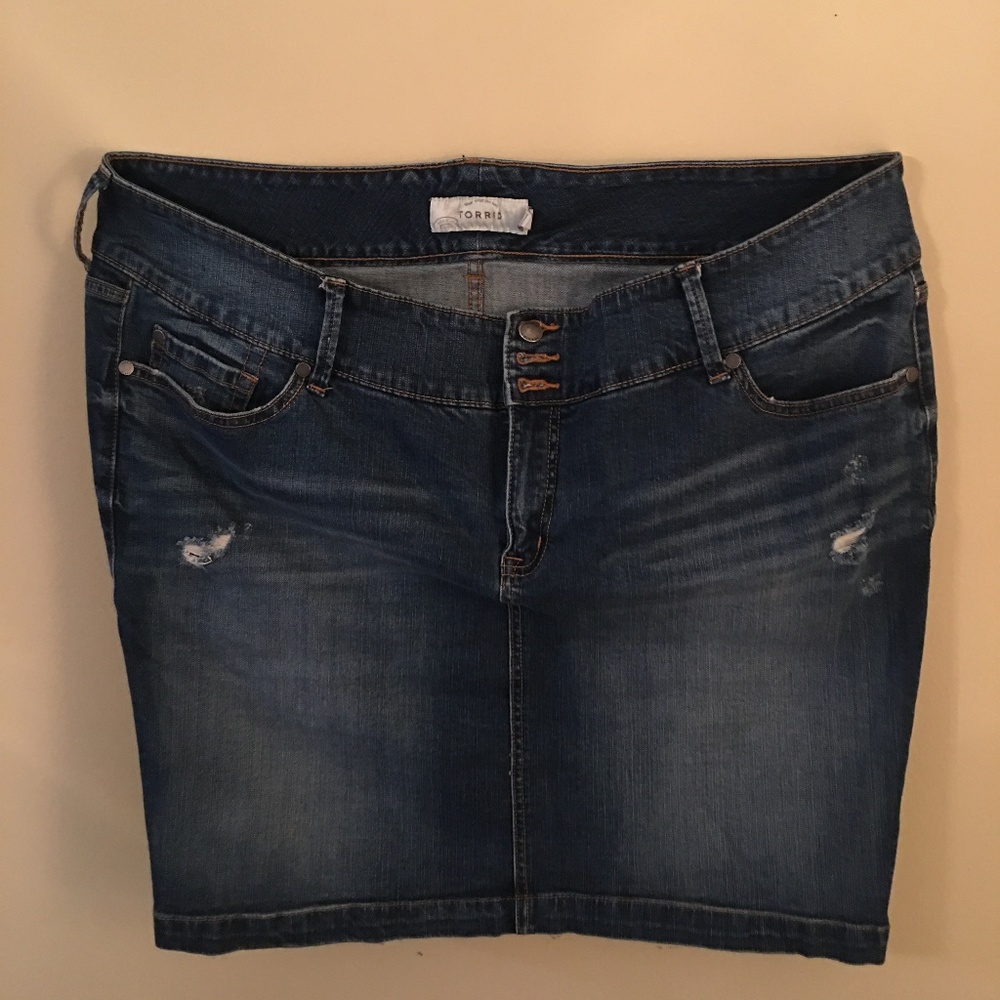 PLUS SIZE // TORRID Jean Skirt